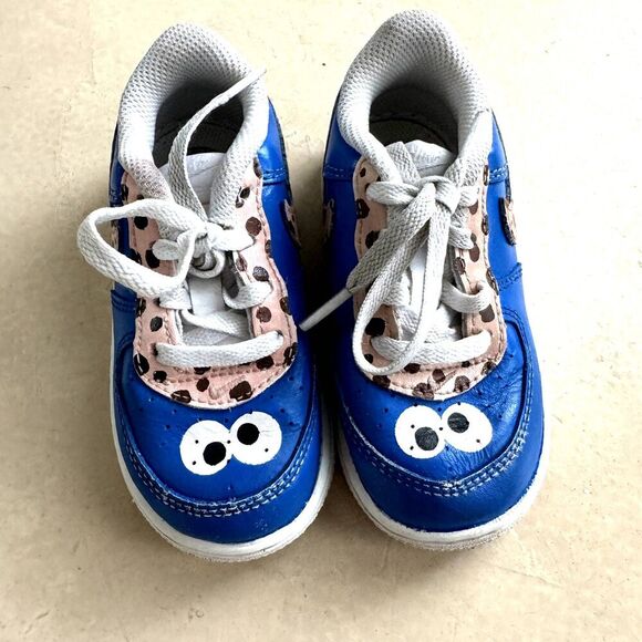 Nike Cookie Monster Shoes Custom Painted sz Toddler 7c Air Force 1 Sesame Street - Picture 3 of 10